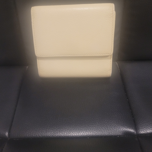 Chanel Bifold Wallet - Picture 6 of 9